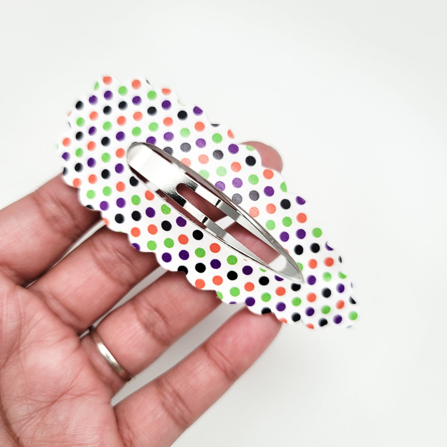 Scallop Snap Clip - Halloween Dots