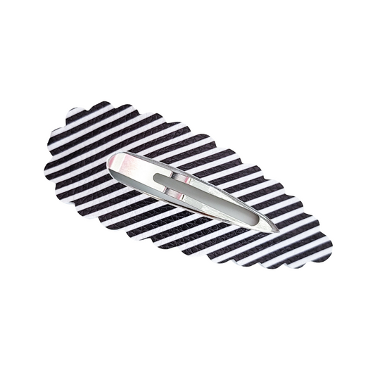 Scallop Snap Clip - Black Stripes