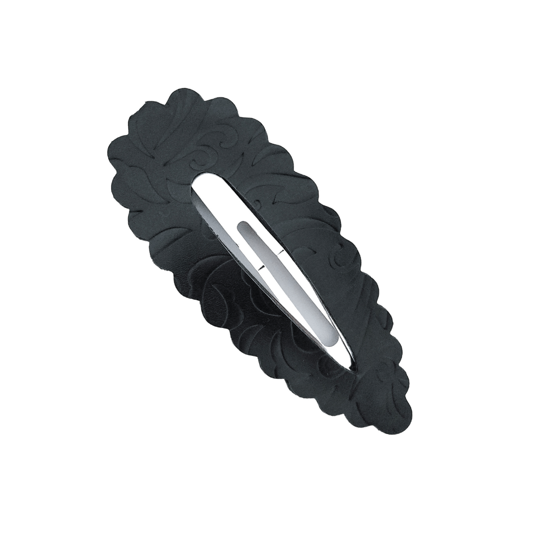 Scallop Snap Clip - Black Fanciful