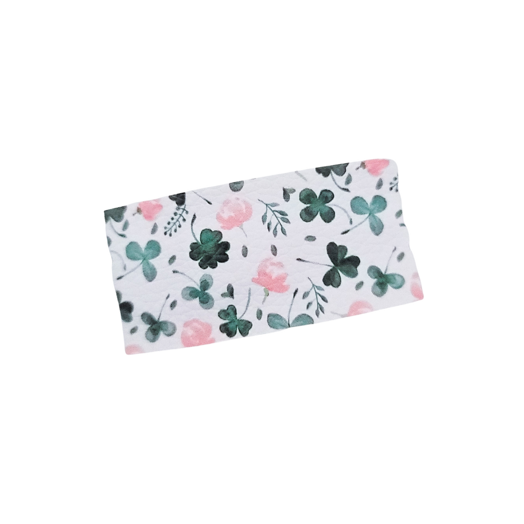 Callie - Clover Blooms